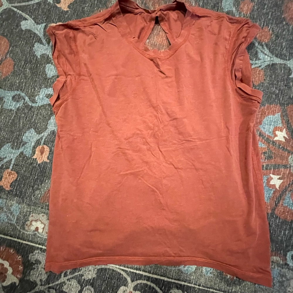 Zyia split back tee